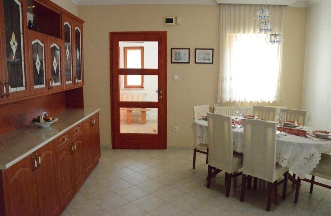 Villa Csilla Elegant House Erd Ngoại thất bức ảnh
